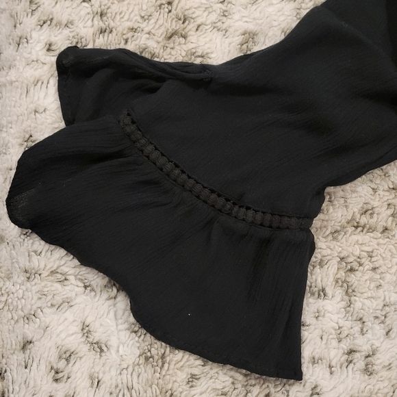 Abercrombie & Fitch SZ S Black Ruffled Deep V Neck Boho Romper Shorts Lined - Picture 9 of 14